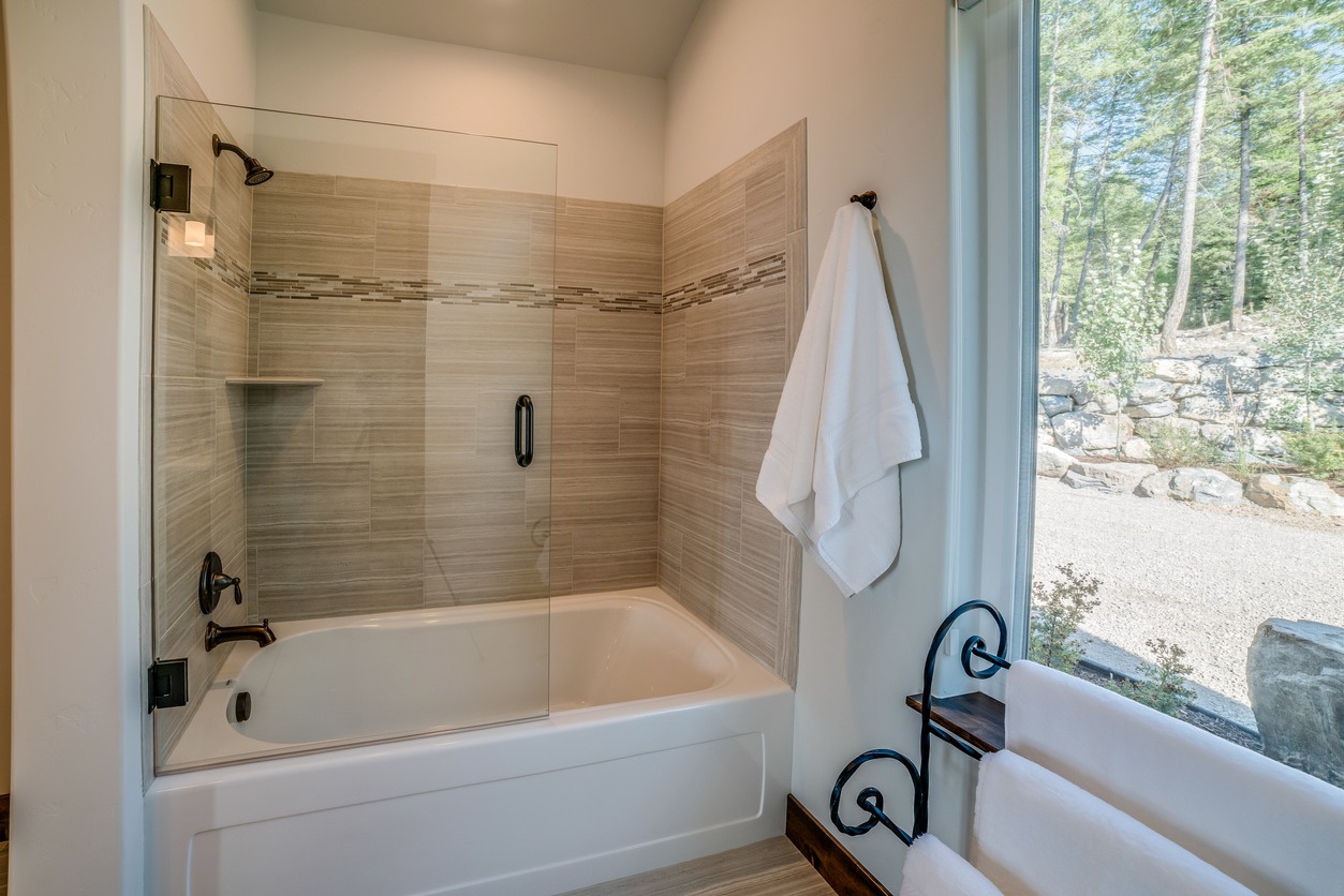 Shower & Tub Repair in Leisure City